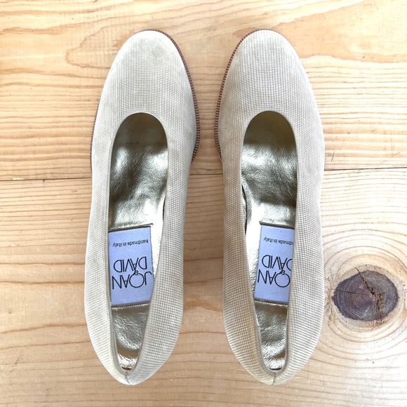 Vintage 1990s 2000s Never Worn Joan & David Sz 8 Suede Heels - Picture 3 of 9